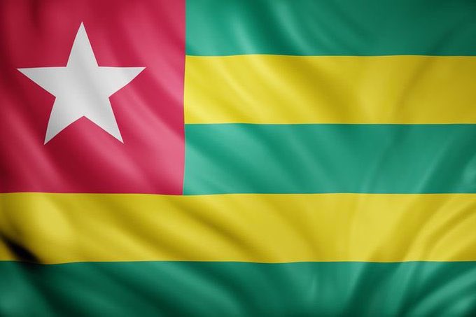 jadeestou's tweet image. The flag / the face