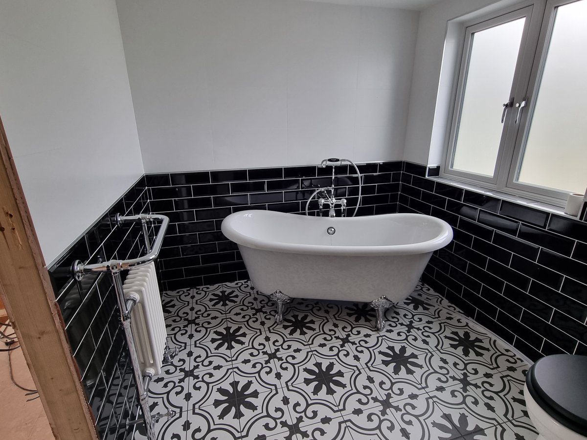 Bathroom fitted in Nazeing recently. We always take our time to pay high attention to detail and finishes.
Please like, share and get in touch for any bath room/ wet room projects you would like to be undertaken.
#bathroomdesign #bathrooms #nazeing #essex #victorian