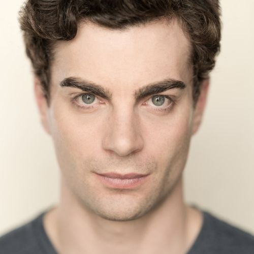 MusicalTheatreR's tweet photo. ‘All I want is to make him truthful & bring understanding to his dogmatic approach to life’
Stewart Clarke chats about joining the West End cast of @lesmisofficial at London’s Sondheim Theatre, playing the role of Javert @StewClarke #FiveQuestionsWith
https://t.co/RCFtWukFb1 https://t.co/UkEmuMZPYg
