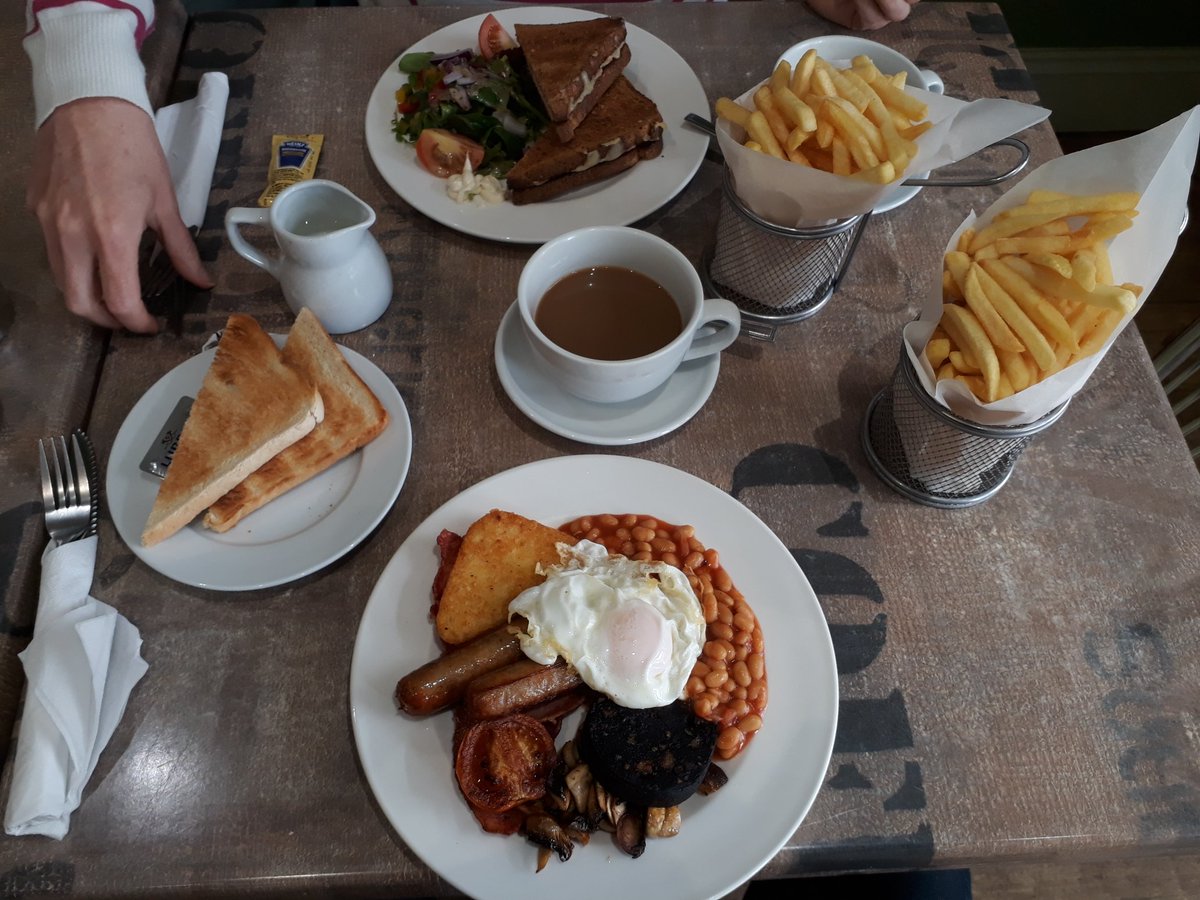 Best cafe ever. #WhitleyBay  #EdensCafe #AllDayBreakfast #FullEnglish @Edens_Cafe #OurWhitleyBay