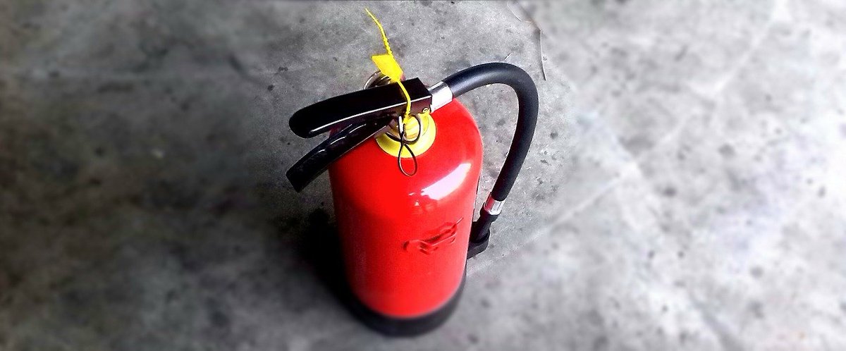 Don't let fire catch you off guard! Our fire extinguisher services ensure that your equipment is always ready for action. From installation to routine maintenance, we've got you covered. 🔥🧯
#FireSafety #FireExtinguishers #Servicing #StayPrepared