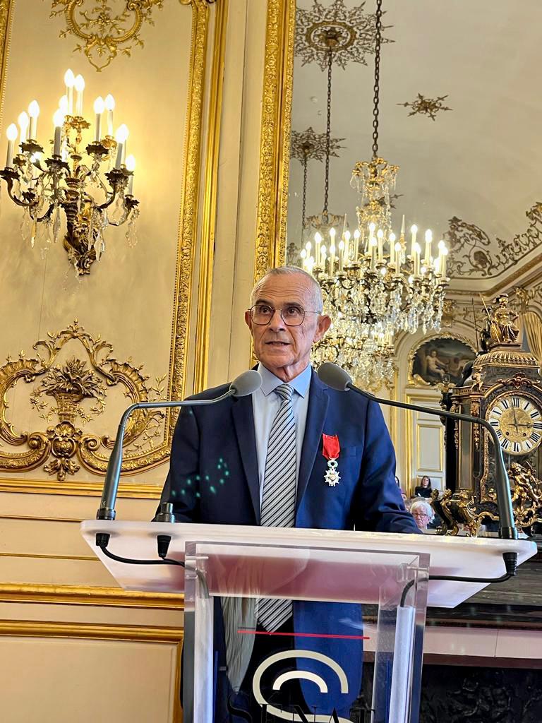 🎖Remise de la Légion d'Honneur à <a href="/JLouisGARCIA/">GARCIA Jean-Louis</a> 

"L'APAJH est un mouvement de bâtisseurs, de combattants porteurs de valeurs. Nous sommes les porte-paroles des sans-voix.
Bâtisseurs, voilà ce que nous sommes, voilà ce que je suis.
Capitaine d'un collectif, pugnace".