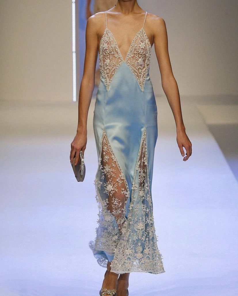 miumiuitgirl's tweet photo. valentino ss07 https://t.co/fjynbX5YKO