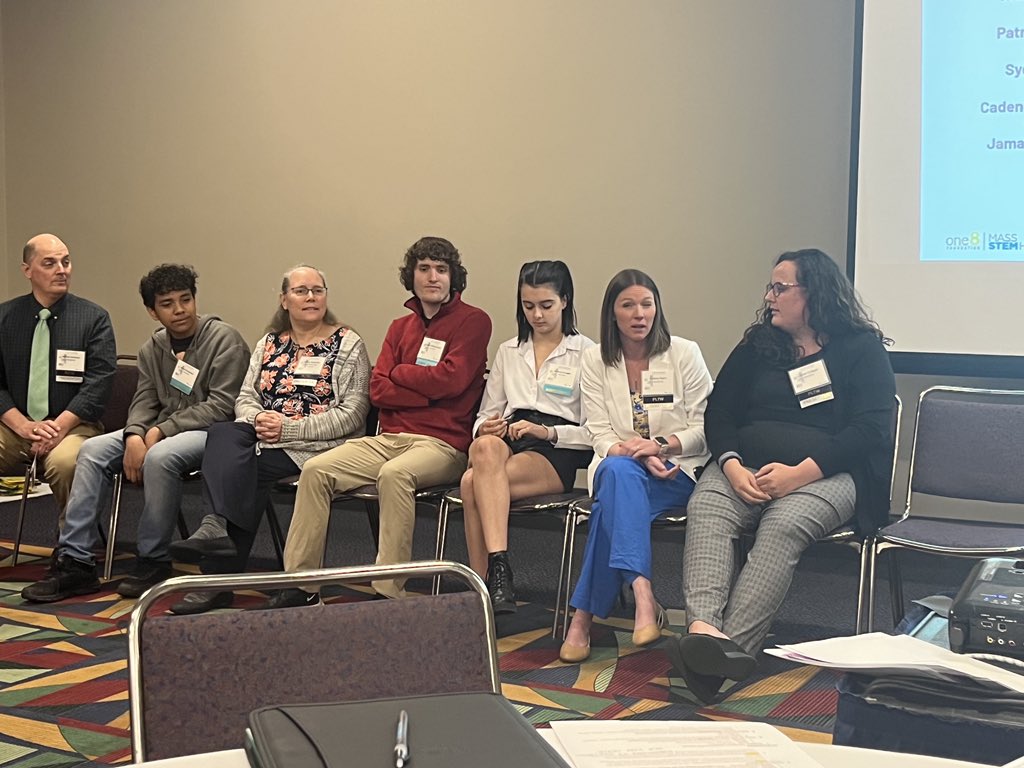 Lindsey Ayers tweet media