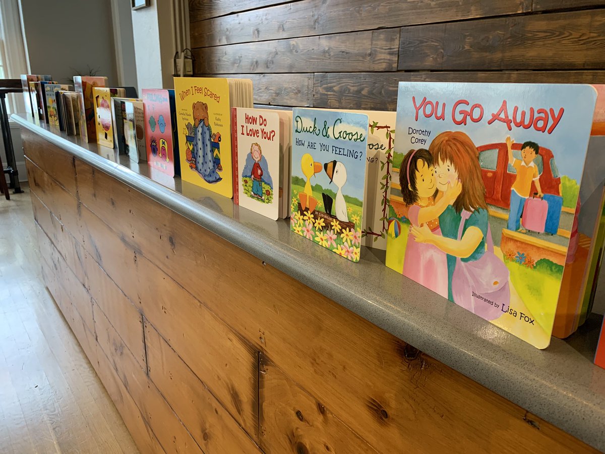 MrsAshleyPreK's tweet photo. 🥯 Families, join us today at 10AM at First Baptist Church for our Social-Emotional Learning Q&amp;A Brunch session 🥯 @FBCRedBank @RedBankPreK @rbpsEAGLES @DreamBigRB https://t.co/zF65owE5SC
