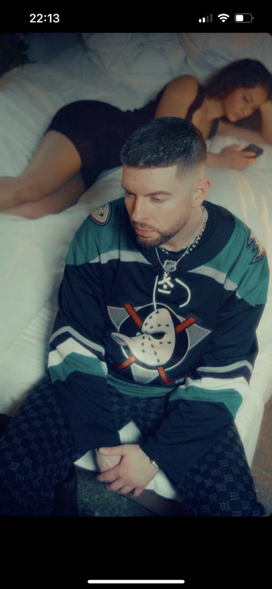 hellyeaholson's tweet image. NIE 4 LIFE - OUT NOW! Geschrieben und produziert von mir 21 Tage danach

youtu.be/qzM9HE1kzV0