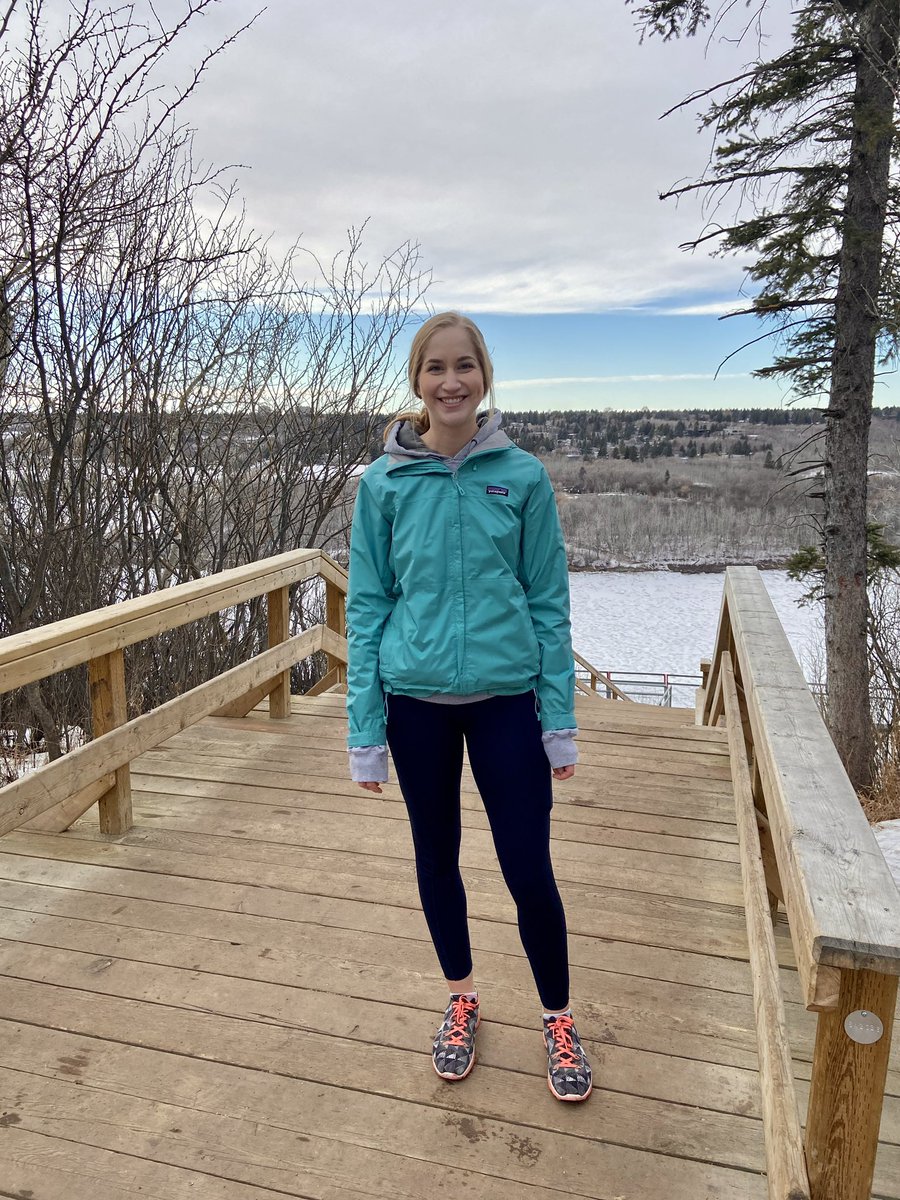 EB_School_EPSB's tweet photo. 🌟Feature Staff Friday!🌟
Name: Mrs. Ramer
Position: Grade 3 Teacher
Favourite Colour: Light pink
Hobbies: Reading, exercising, traveling, being with friends
Interesting fact: I lived in Europe for a year!
Years working in education: 5
#ebcommunity https://t.co/licu0HpoQ2