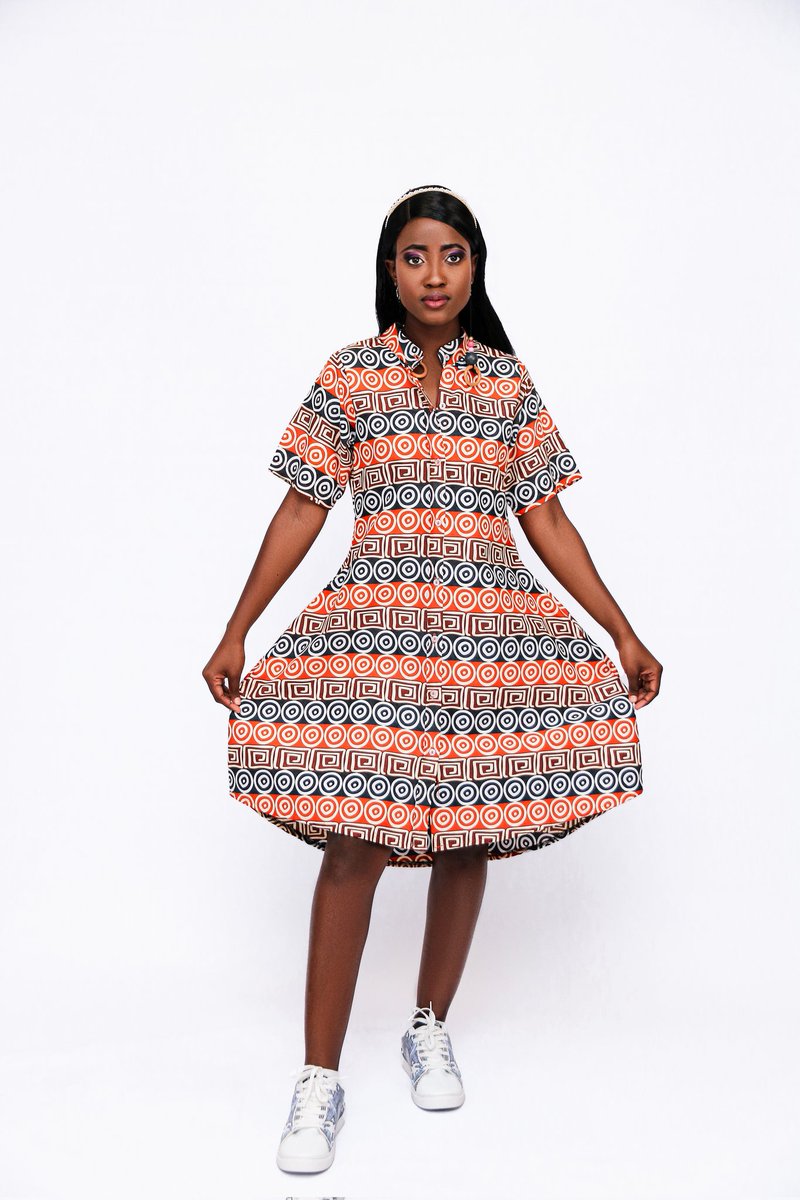 Just look at Mikateko Sibuyi  - on contemporary fashion. Dressed by the finest Moetlo 

Creative team on this @khekheshmedia @micaiah_visuals <a href="/thabangtuba/">Thabang tuba</a>

#fashion #modelingtips #photography #fashionshow #modeling #FashionModels #timelessfashion