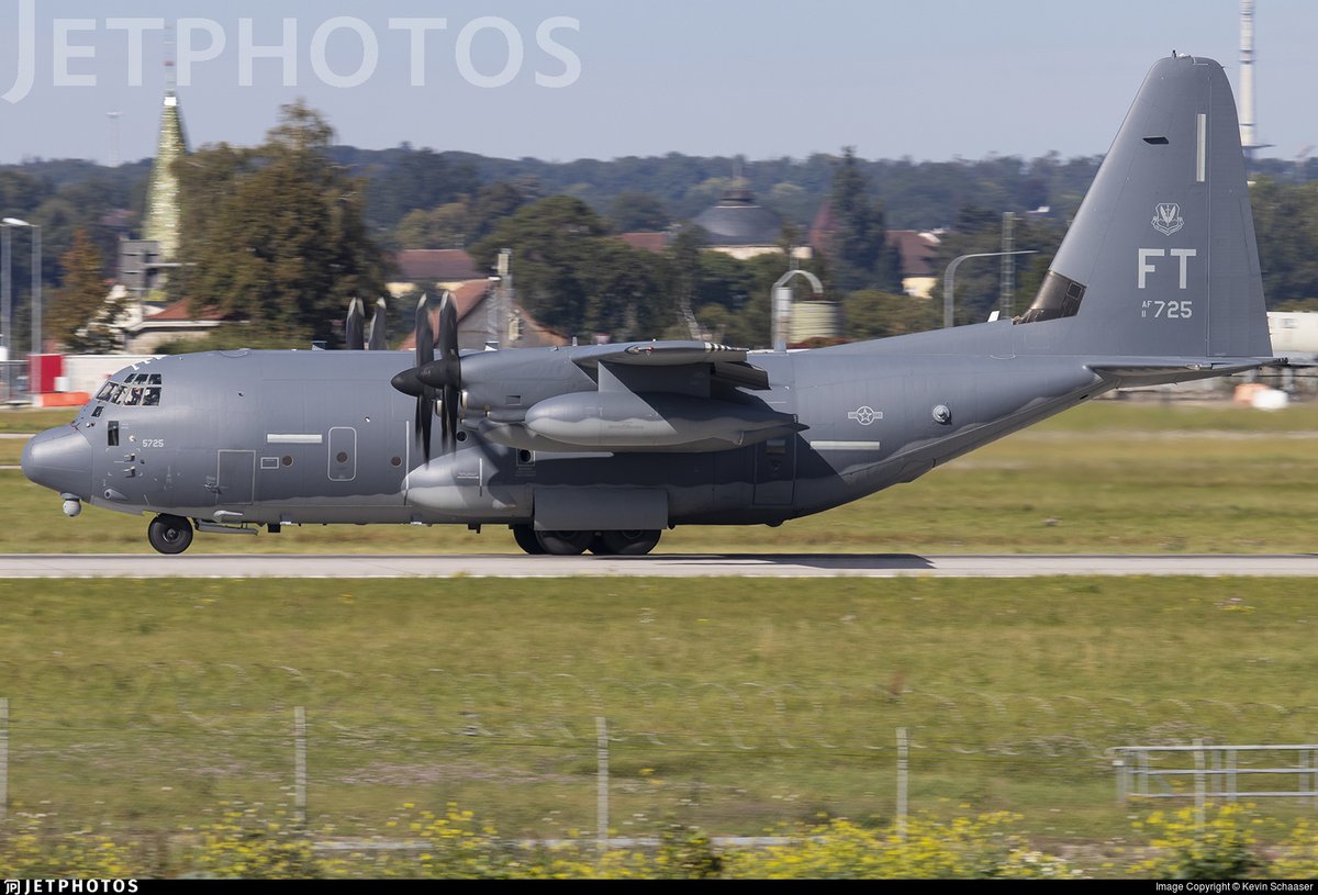 KTPAtweeter's tweet image. #PlaneAlert ICAO: #AE4E17 Tail: #115725 
Owner: #USAF
Aircraft: #HC-130J Hercules
2023/04/28 10:02:07
#C30J #CombatKingII #SearchAndRescue cdn.jetphotos.com/full/5/35659_1… 
globe.adsbexchange.com/?icao=AE4E17&amp;amp;s…