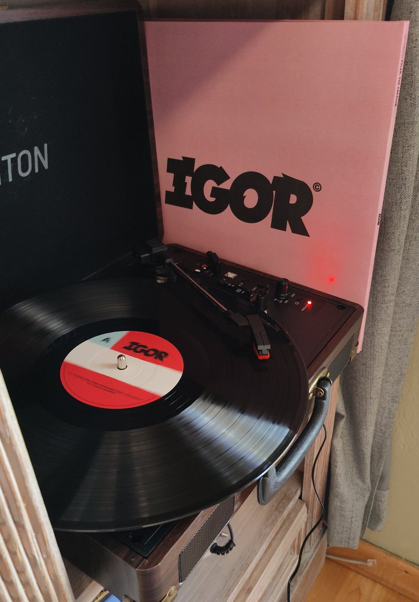 setl0l's tweet photo. Coolest thing I fucking own #TylerTheCreator #vinyl https://t.co/HkkxiqPWf0