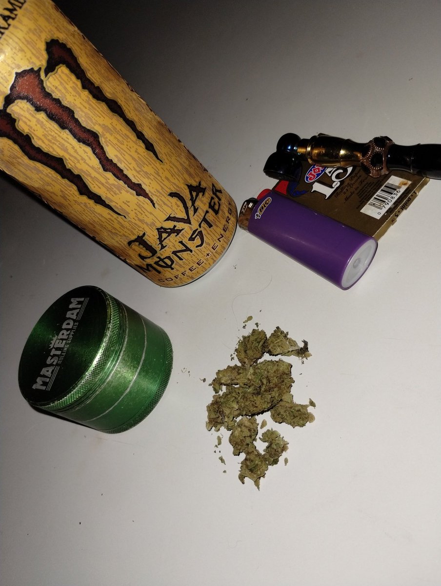 Trying to get my day started off right...
Maybe today will be a better day than yesterday...
Who all is ready to wake & bake 😛😝😜🤪
#puffpuffpass #mmemberville #420life #420friendly #420allday #420community #420 #420girls #StonerFam #stonernation #depssionsucks