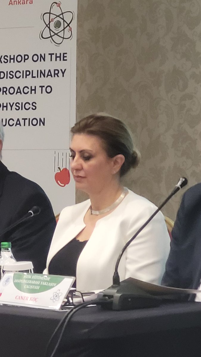 eco_ei's tweet photo. The Teacher's Panel continues with Caner Koç @canerkoc76 of @sinavegitim, Derya Özen @derya_ozen_ of @etimesgutbilse1,  Hüsnü Akalın of @BilimRenko, Arife Parmaksizoglu of @tcmeb, Dr. Meral Güngör Babaoğlu @meralbabaoglu of  @YKBilsem06 and İnci Çakır at @Hacettepe1967. https://t.co/obVLlVSwl6