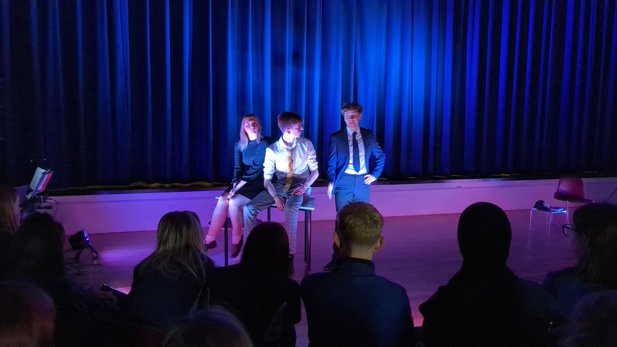 HighfieldLA's tweet image. Thanks to @Blackpoolsixth for bringing their fantastic performance of #BloodBrothers to HLA.  Our GCSE drama students are feeling inspired!  #StarPerformance #Drama #Creatives #LeadingMyLearning #BeYourBest