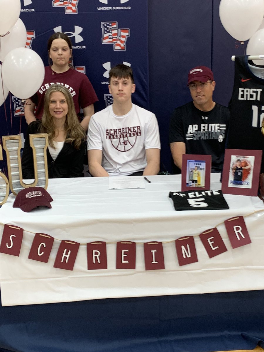 EV_Hoops's tweet photo. Congratulations Braxton Mezger @BraxtonMezger1! Brax signed with Schreiner University Men’s Basketball team this morning. We are very proud and wish him the best at the next level! @SchreinerMBB #AllasOne https://t.co/E5quyJE25t