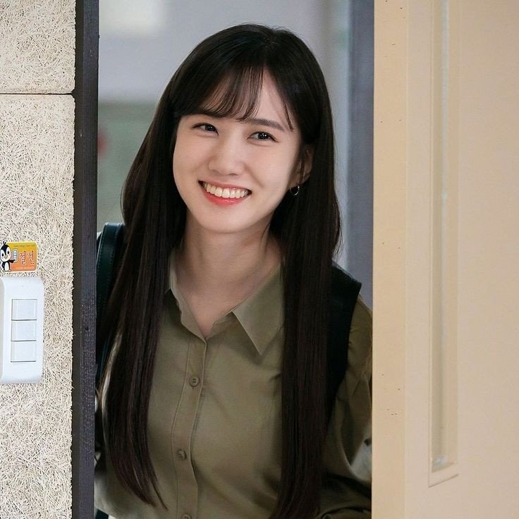 EvilWickedWitc1's tweet photo. She's really a versatile actress seeing how she can pull off different characters and make each one authentic and iconic. Congrats #ParkEunBin 🎉🥳
you deserve it 💕💕💕

#BaeksangArtsAwards2023 https://t.co/Gg1JmuROuW