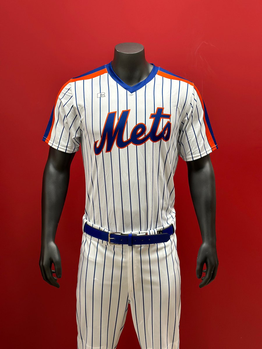 TorontoMets's tweet photo. New year, new unis. https://t.co/9lePPpTC2N