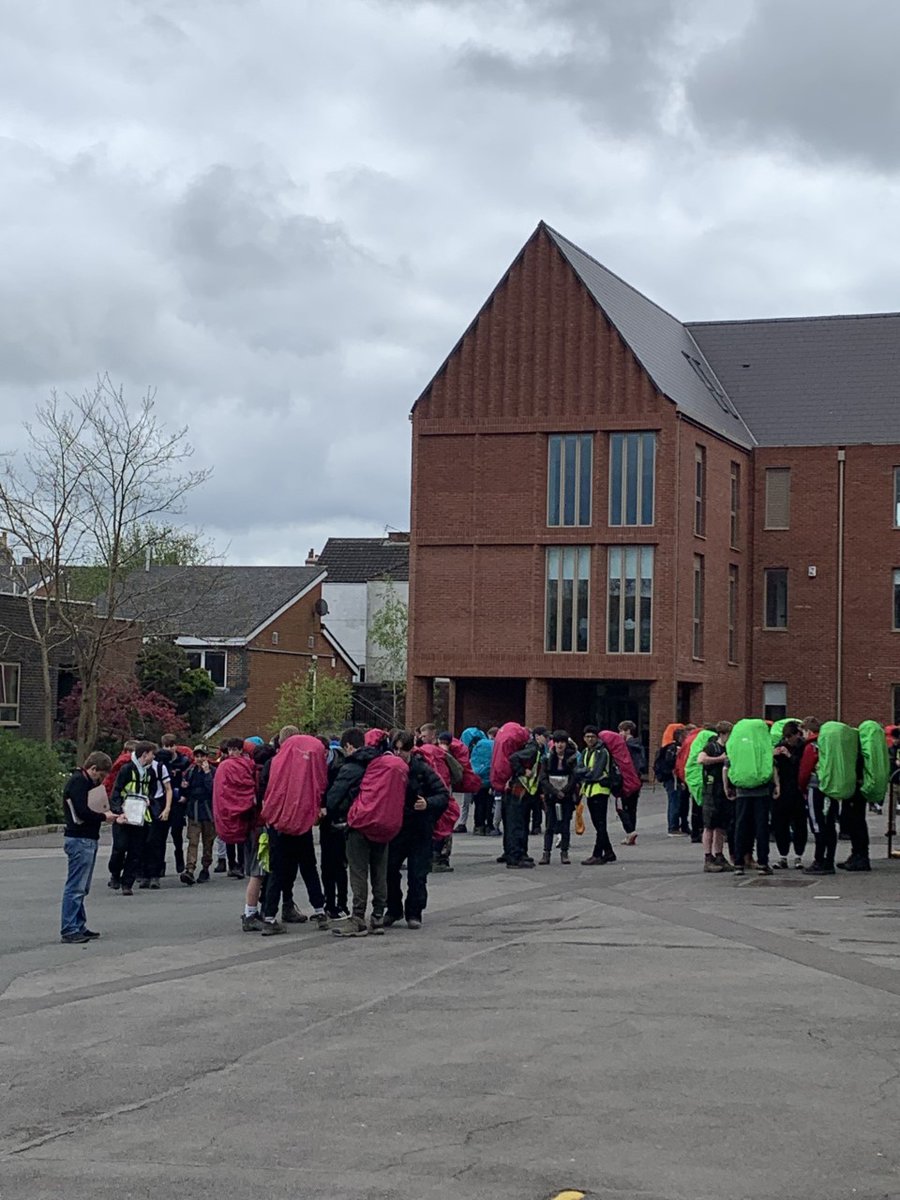 Skinners' Bronze DofE setting off on their practice expedition under cloudy sky.  Good luck! #BronzeDofE