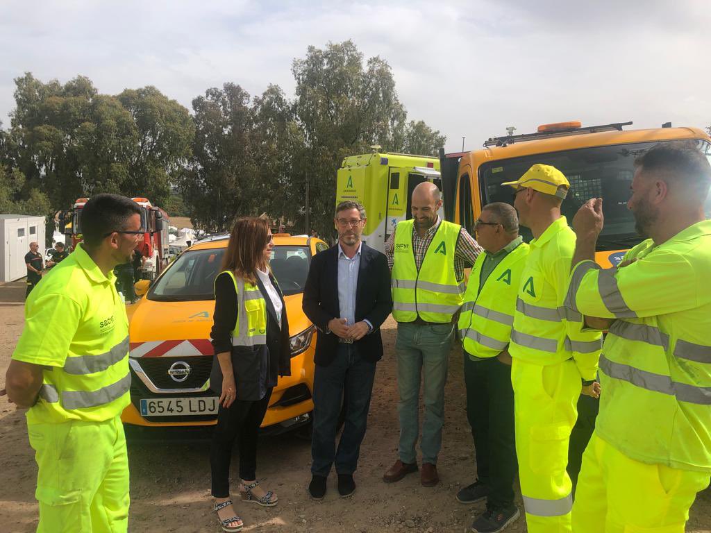 _mcontreras's tweet photo. #PlanCerro está activado desde hace unas horas con la presencia de @antoniosanz y @LinaGarcia_AND , el dispositivo de @FomentoAND a pleno rendimiento para garantizar la seguridad vial en la carretera A-6177 del Santuario. Gracias a todos los trabajadores por vuestro esfuerzo https://t.co/MXxUfC9LHE