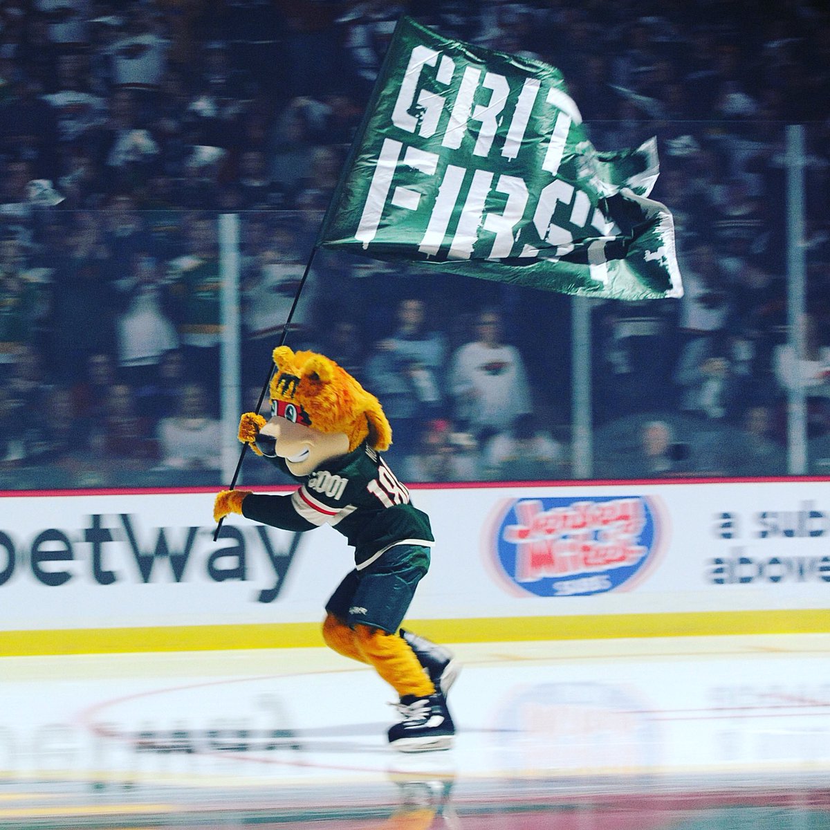 NordyWild's tweet photo. Some business to take care of tonight 😤 https://t.co/khthtxYEHc