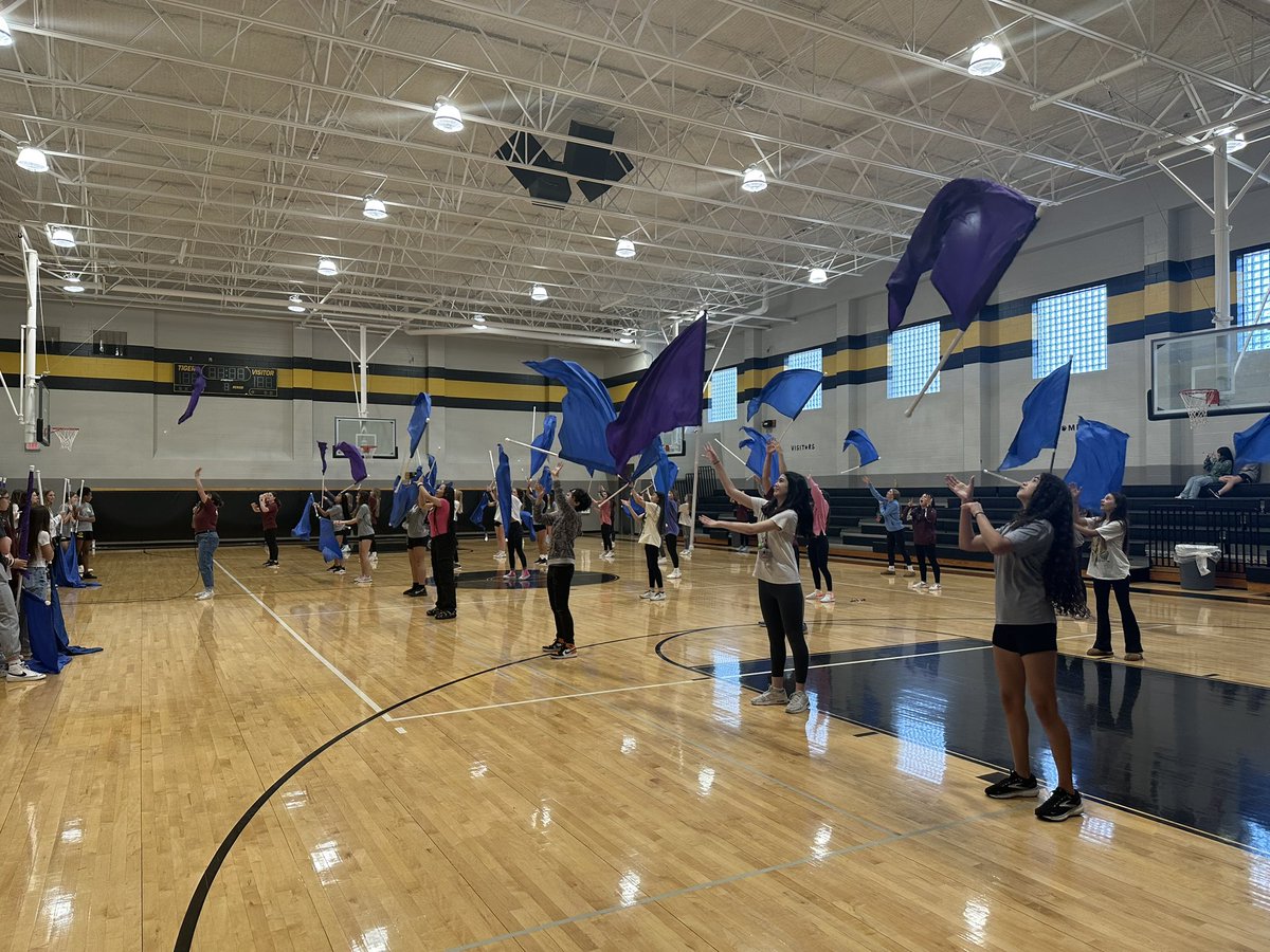 Fri YAY it’s Color Guard Day! Thank you for stopping by <a href="/CyFairBand/">CyFairBand</a> #ColorGuard