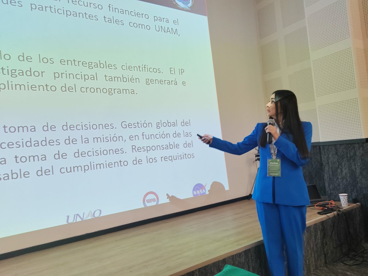 KarlozDuarte's tweet image. Inicia la Revisión del Concepto de Misión, MCR, del Proyecto #ConstelaciónAztechSat en el Museo Militar de Aviación #MUMA 

La Mtra. @ESEVILLAG da una introducción al proyecto y describe el problema a resolver