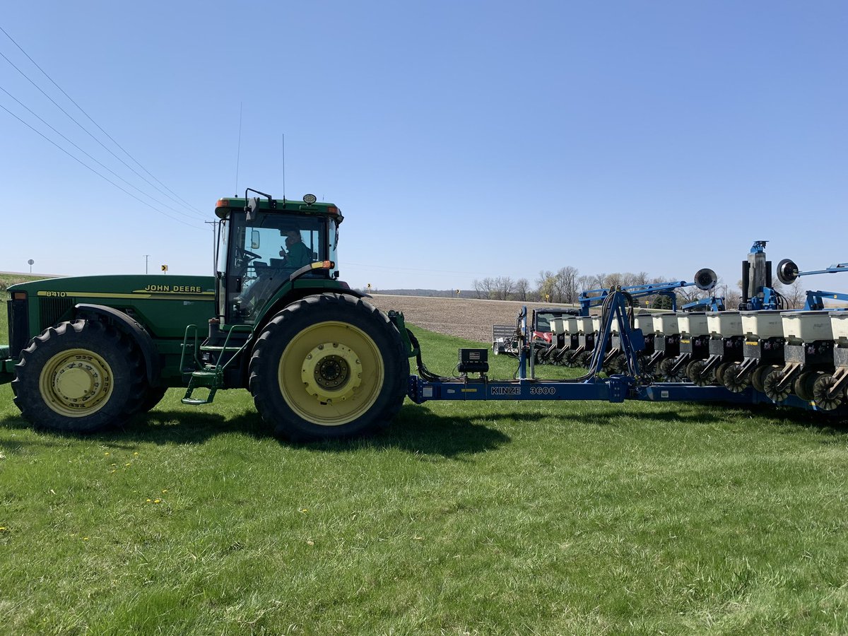 Preceon Short Corn from <a href="/BayerTraits/">Bayer Traits & Systems</a> going in the ground with multiple farmers this week in NE Iowa! These groundbreakers are the next step to bring the new era of corn to market! Extremely excited to be leading the industry with <a href="/Asgrow_DEKALB/">DEKALB Asgrow Seed</a> and work with these great farmers!