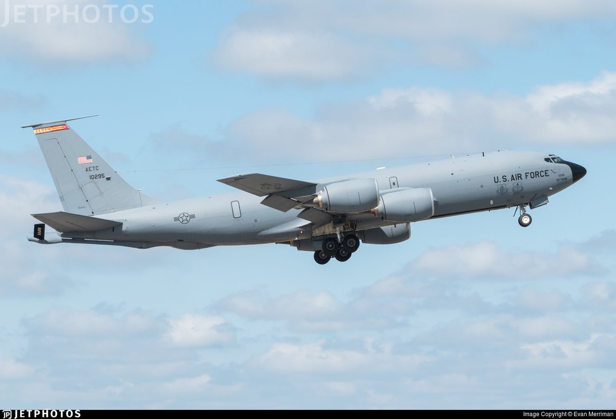 KTPAtweeter's tweet image. #PlaneAlert ICAO: #AE0260 Tail: #610295 Flt: #DANTE52 
Owner: #USAF
Aircraft: #Boeing KC-135R
2023/04/28 10:25:08
#K35R #Air2Air #IAmOld cdn.jetphotos.com/full/5/18675_1… 
globe.adsbexchange.com/?icao=AE0260&amp;amp;s…