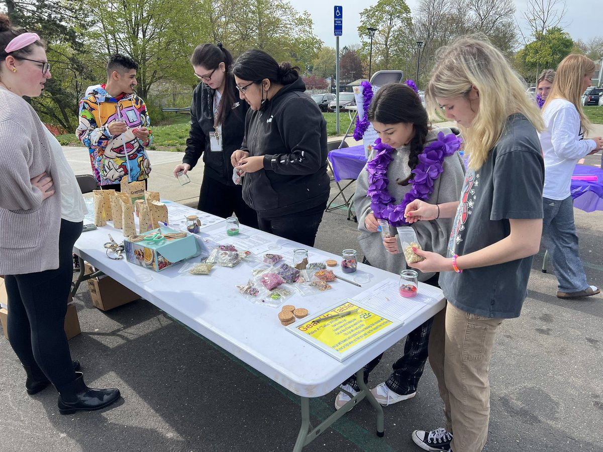 MissScottGU's tweet photo. Come get a “Take What You Need” Jar with GEAR UP at Mental Health Day today! https://t.co/yfoI4YT7RF