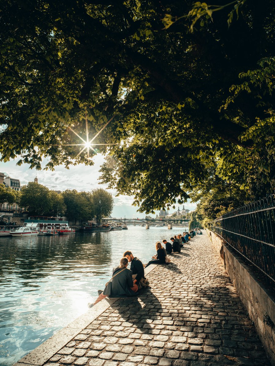 Hasselblad's tweet photo. Creating a "starburst" can bring a sense of magic to your images. Hasselblad photos are distinguished by an eight-point starburst effect - like a "signature" of our lenses. 

Any go-to tips on creating starbursts? 

📸: Aurélie Guisiano (@globalworming_ ), X1D II 50C, XCD 30 https://t.co/KnFwIbfEFA