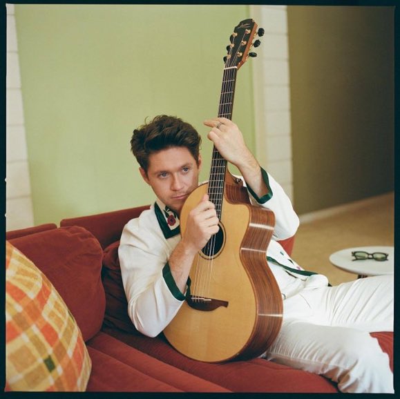HarryNiallNews's tweet photo. Niall Horan for @VMAN!

Photographed by Zackery Michael. https://t.co/vSEHUfI56B