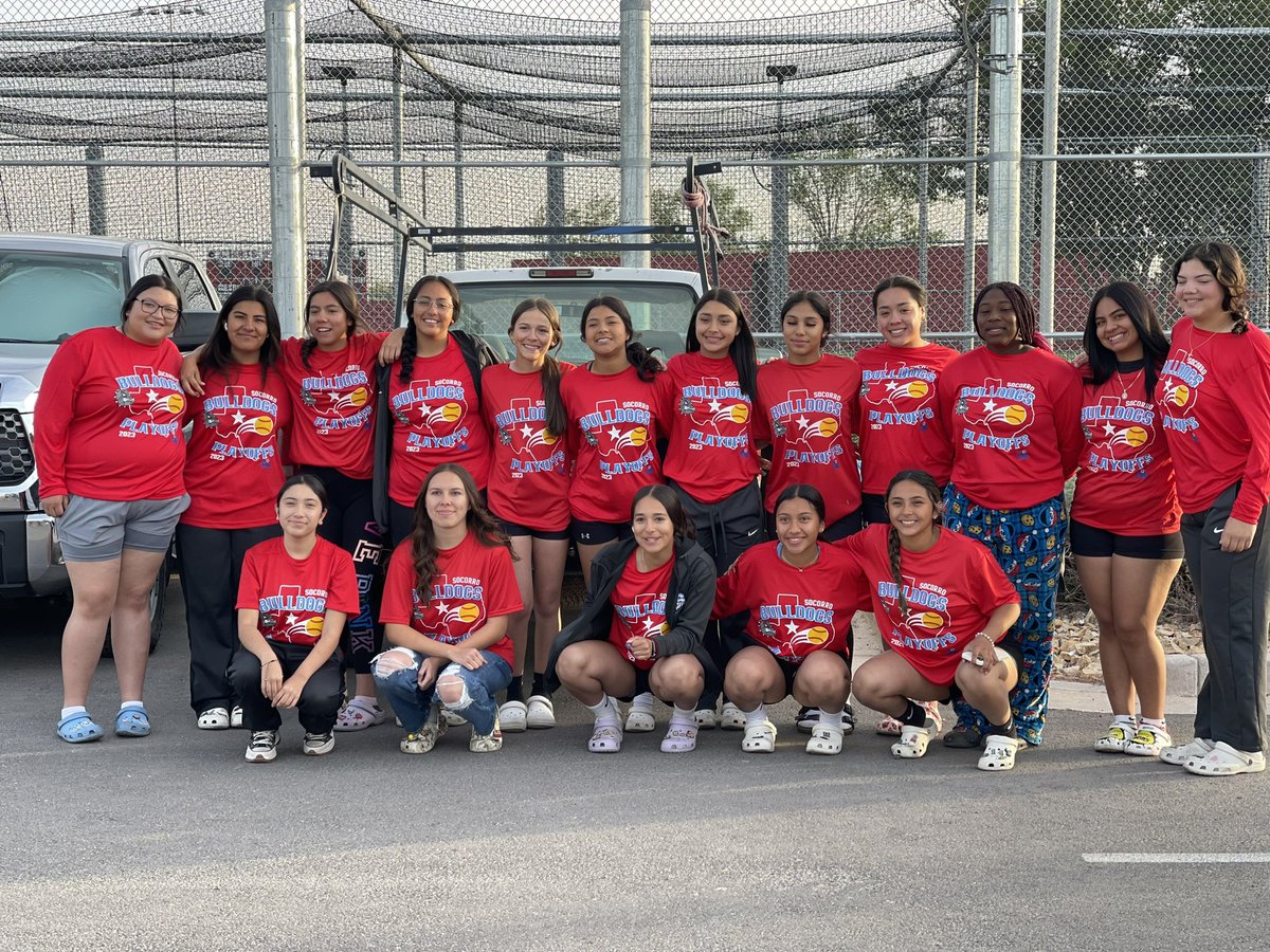 JuliaRo38409569's tweet image. Good Luck to our Lady Bulldogs as they head out to Fort Stockton for playoffs…#leaveitallonthefield
#Godspeed🙏🏼
@LadyBulldogSB