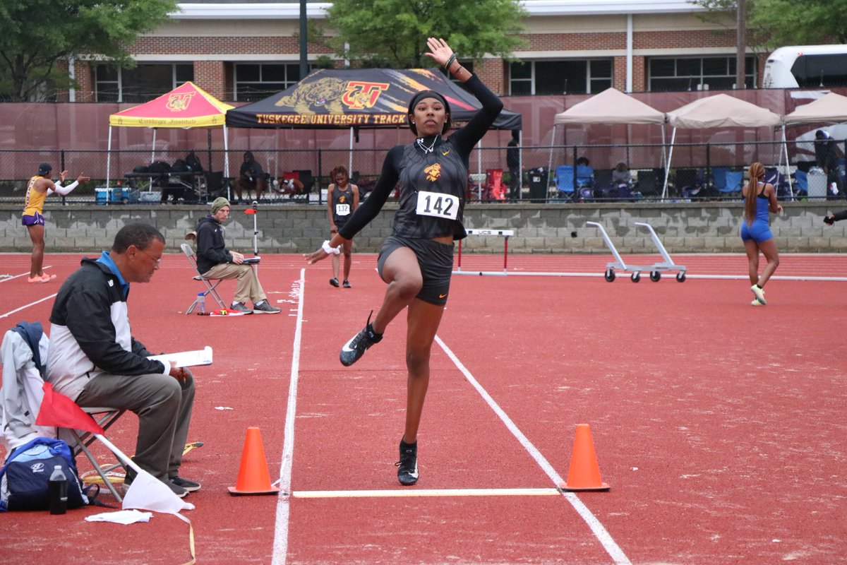 Central State freshman Amarianna Lofton finished in second in the high jump to highlight the opening day of the SIAC Championships. Competition continues today in Atlanta, Georgia. For event information and coverage, visit - thesiac.com/news/2023/4/26…