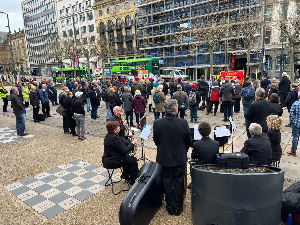 Thank you to everyone who came to our Workers Memorial day event in Leeds today. A very good turnout. 
Today we remember the dead. Tomorrow we fight for the living - May Day - same place - same time.
#InternationalWorkersMemorialDay