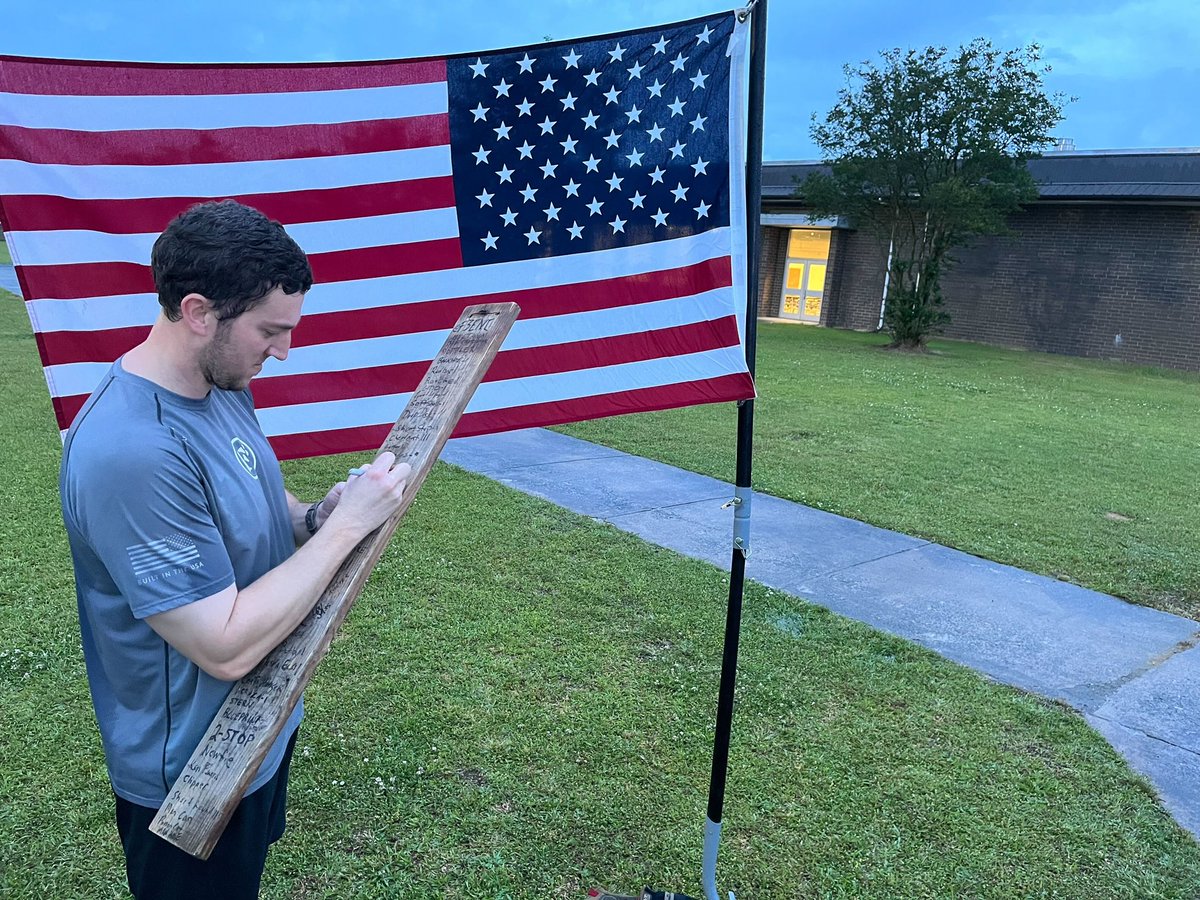 F3ENC's tweet image. #tclaps to Pothole for adding his name to #theplank 2.0!