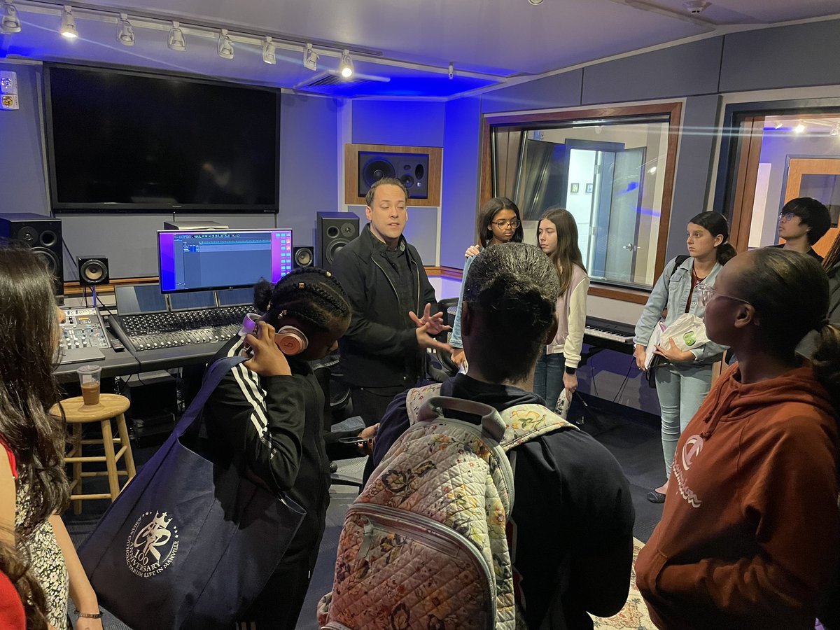 Great tour of @mercycollege sound studios! AMD Glee Club is learning about careers in sound engineering! <a href="/MsSpenceMusic/">Music Teacher Spence</a> @OssiningSup