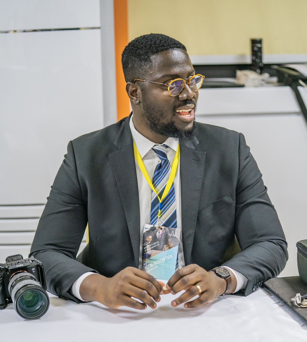 ithieldofontien's tweet image. The flag                                     The face