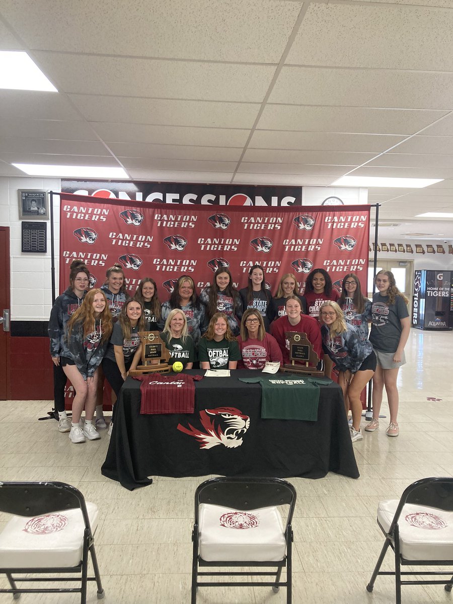 CantonRV1's tweet photo. Congratulations to Madison on her commitment to Central Methodist. https://t.co/cTuIvXVHGf