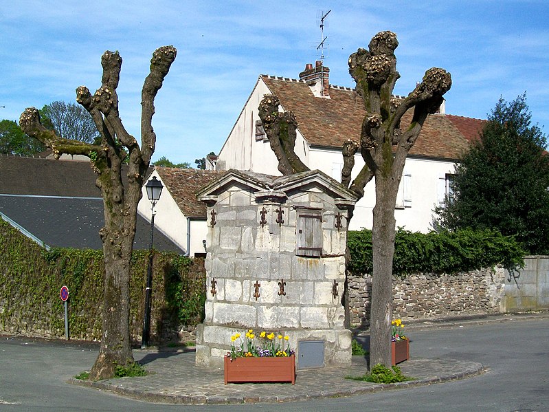 MonumentumFr's tweet photo. Fontaine à #Plailly (#Oise) Construction XVIIIe siècle;XIXe siècle. Fontaine (cad. A 125) : inscription par arrêté du 9 juillet 1970.
Suite 👉 https://t.co/1c7lQ7GMBO
#Patrimoine #MonumentHistorique https://t.co/0NoryiA9NC