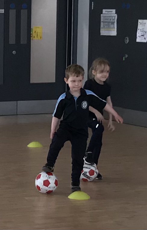 Dinnington_Rec's tweet photo. Reception @DinningtonFirst are loving their football sessions with @LittleKickers - thank you Coach Jess! https://t.co/s31Xv4xRuE