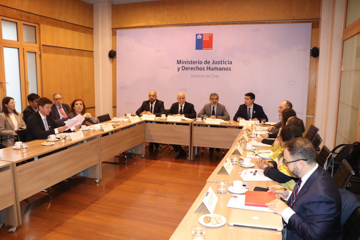 Defensora de la Niñez, Patricia Muñoz, participó del Comité Interministerial de DDHH de <a href="/MinjuDDHH/">Ministerio de Justicia y Derechos Humanos</a>, para enfatizar los puntos urgentes de abordar por parte del Ejecutivo, entro otros temas, en relación a la precaria situación de niñ<a href="/s/">『S』</a> y adolescentes migrantes en la frontera norte