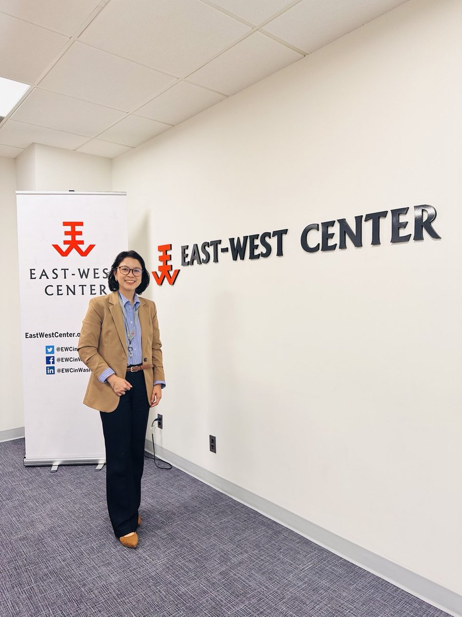 majahvr's tweet photo. Im back at @EastWestCenter , this time at @EWCinWashington as US-PH Alliance Research Exchange Fellow, a program partnership between the EWC and the @USEmbassyPH . https://t.co/wjmiRmwZyr