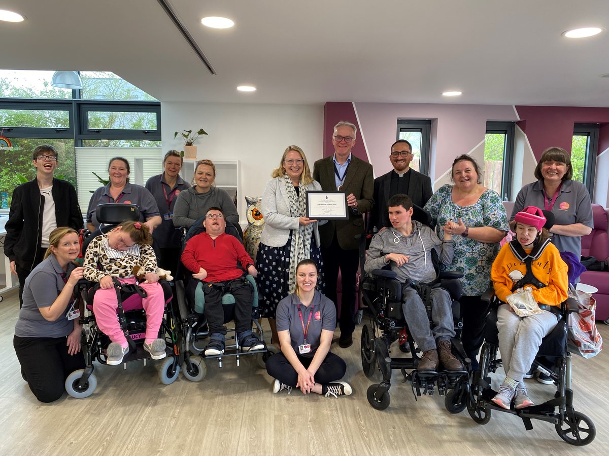 StElizabethHosp's tweet photo. Thank you to Suffolk High Sheriff @MarkPNewAnglia and @tommumford1 for visiting @wearezest1 today to present a special Certificate of Gratitude and Recognition to our Zest team.
We are all absolutely thrilled to receive this award!
#WeAreZest #Hospice #Charity https://t.co/8SHl1Iyoo1