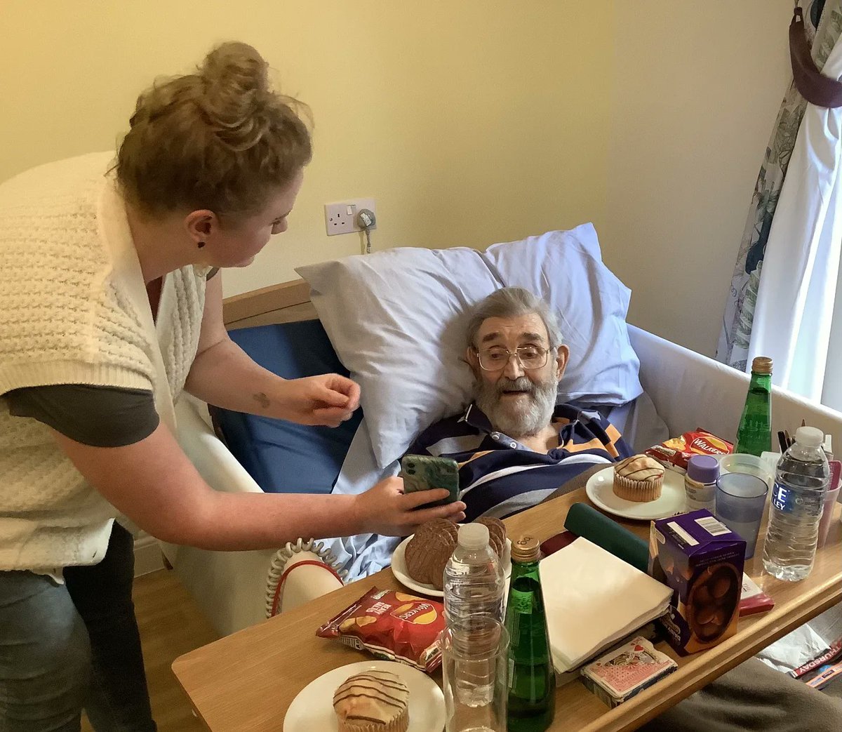 wwlwest's tweet photo. "A rose red city, half as old as time".

Gracefields resident Ken, had the unique experience of "travelling" to Petra, from the comfort of his bed, thanks to Volunteer Kelly. Kelly shared photos and recounted her experiences of Petra with Ken. We even gifted him a Petra poster! https://t.co/BD64tbF8zD