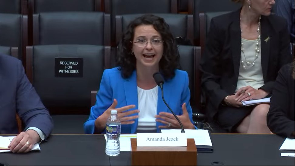 IDSAInfo's tweet image. &quot;We consistently hear that positions are staying open for months at a time...for ID physicians, for infection preventionists, for clinical lab personnel...we need to incentivize people to go into these careers,&quot; says IDSA SVP of public policy &amp;amp; gov relations Amanda Jezek.…