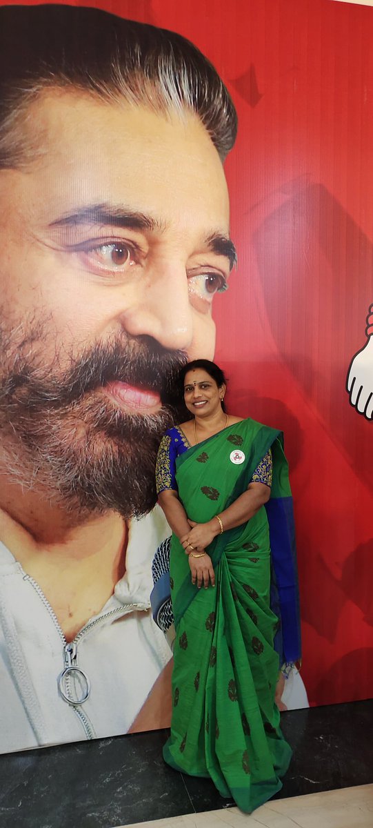 AnandhanBhuvana's tweet photo. கோடையில் ஓர் குளுமை 
வெகு நாட்களுக்கு பிறகு அன்பு முகத்தை 
அற்ப்புதமான உரையுடன் ரசிக்க முடிந்தது !!!
மகிழ்ச்சி !!!குளிர்ச்சி !!!
நாயகன் மீண்டும் வரார் எட்டு திக்கும் பயம் தானே !!
@ikamalhaasan
@maiamofficial https://t.co/Xvh1ibk5VE