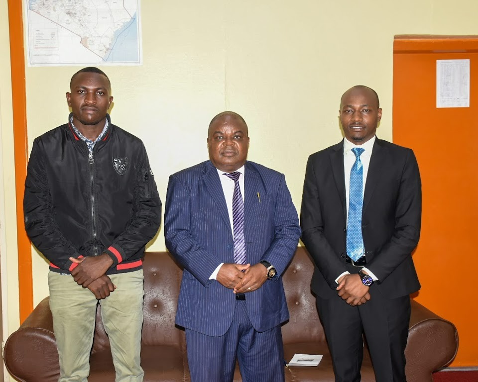 MediaCouncilK's tweet photo. Access To Information: The @MediaCouncilK urges county security team in Nakuru Region to guarantee media space to enable them to exercise their role as public watchdogs. 
More: https://t.co/xECf0z6E5w https://t.co/W3KSD6DQ0h