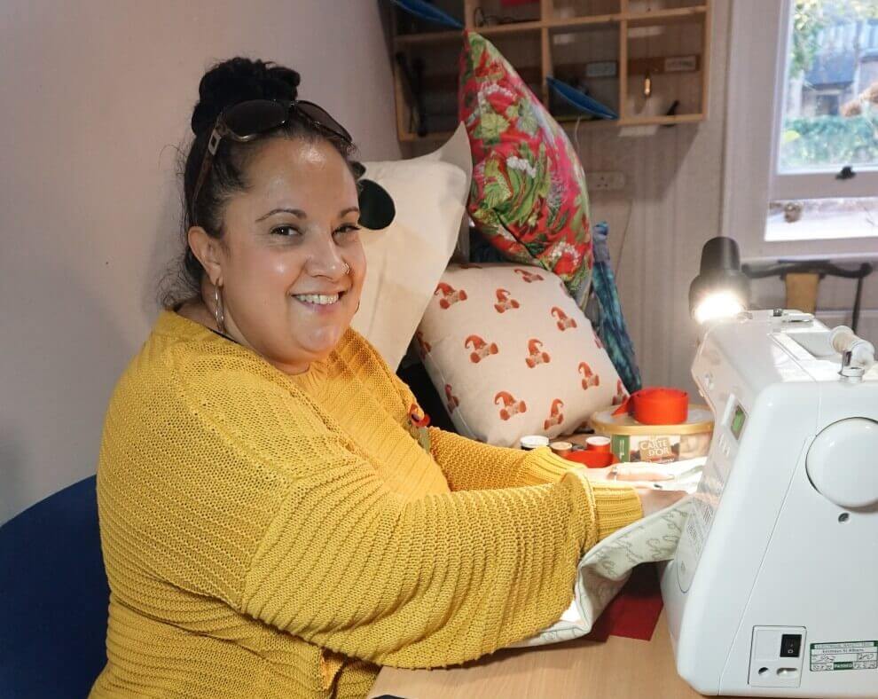 EmmausUK's tweet image. "Coming to @EmmausHerts I’ve learnt new skills, regained skills I lost and my life now has structure and a reason to get up in the morning."

Adie shares her experience of temporary accommodation before moving to Emmaus Hertfordshire.

Read her story emmaus.org.uk/hertfordshire/…