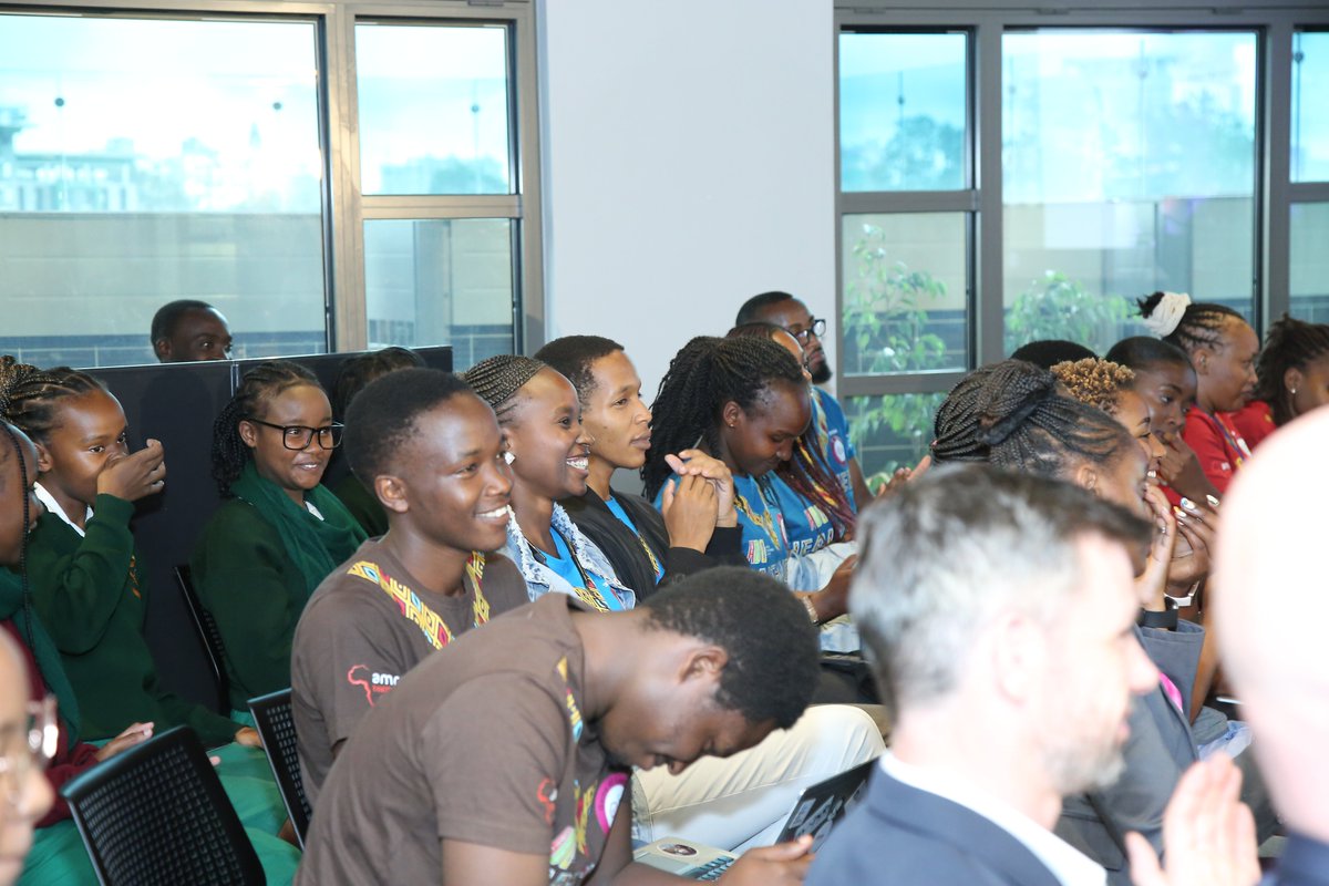 MicrosoftADC's tweet image. #TeamRuby have finalized their pitch!

Their solution is dubbed "Jambo Care" - A program that translates local dialect to English/Swahili, to make it easy for any doctor to understand symptoms. 

Will this solution win it this season? 🤔

Stay tuned!

#GOLSeason4 #MicrosoftADC