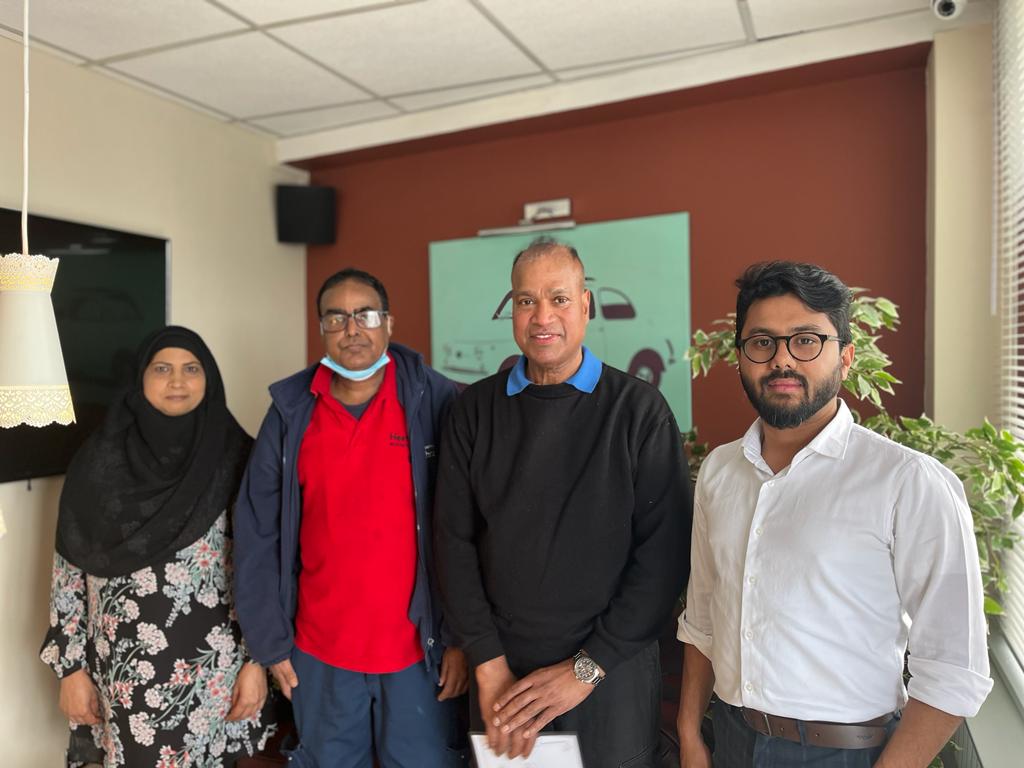 Aviserv1's tweet photo. Our favourite day of the month! When we spend time with our chosen employees of the month.Thank you so much to Razia, Ahmed &amp; Neves for all the work you do - you're all legends! 💪 https://t.co/Z6djLwOPaA