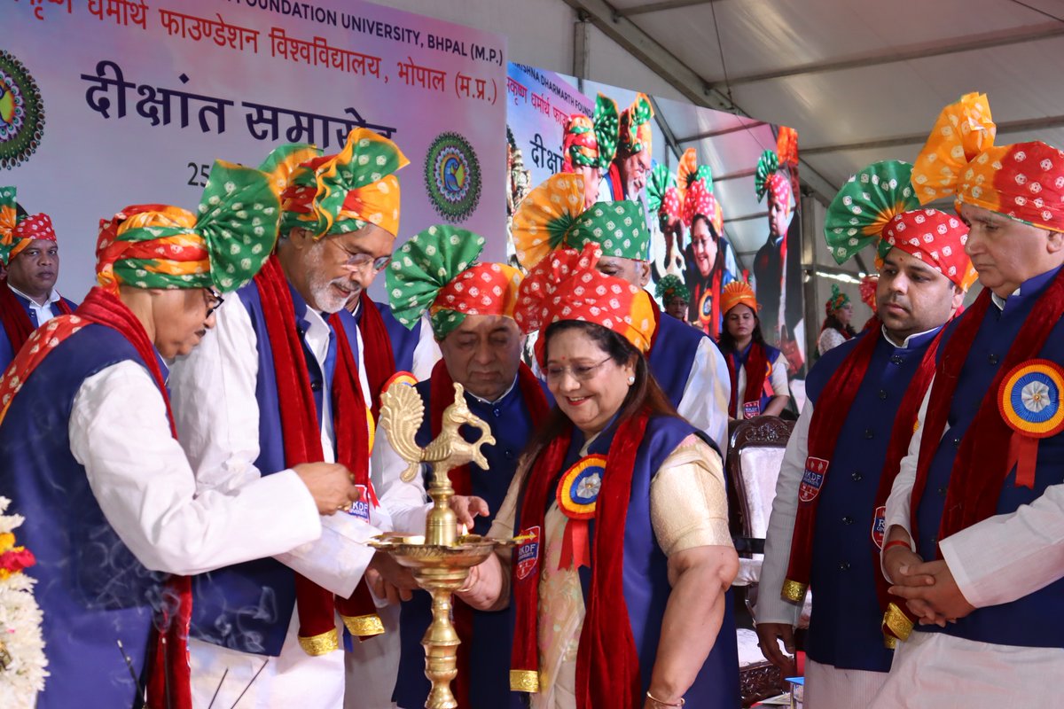 UniversityRkdf's tweet photo. RKDF University recently organised Convocation ceremony on the university premises. Chief Guest Nobel Laureate Shri Kailash Satyarthi Ji wished the students best luck for their future.
https://t.co/XkvgWg5uan
18002700320
#rkdfuniversity #RKFD #convocation2k23 #ceremony #organised https://t.co/Spzn88c7J7